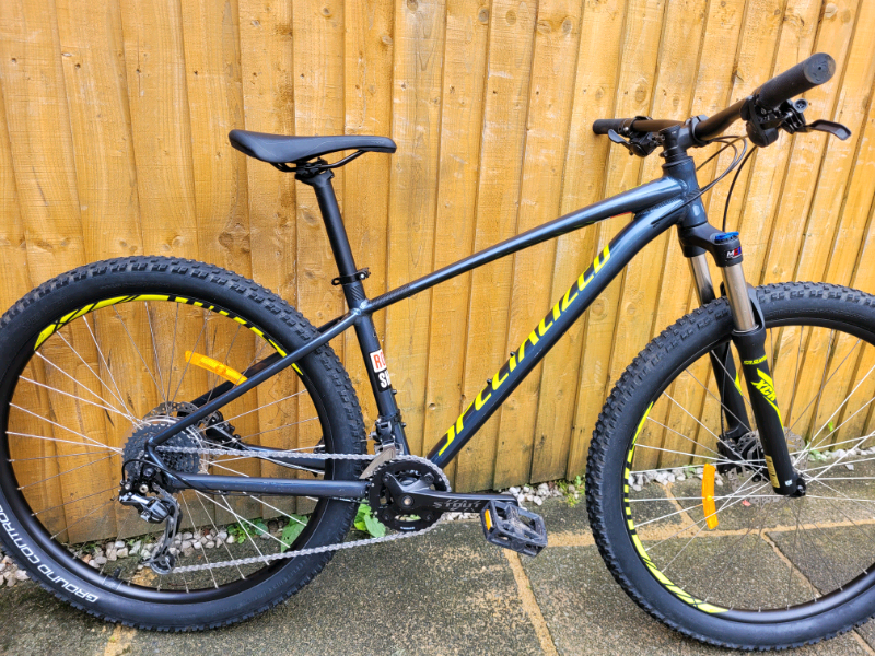 SPECIALIZED PITCH MOUNTAIN BIKE | in 